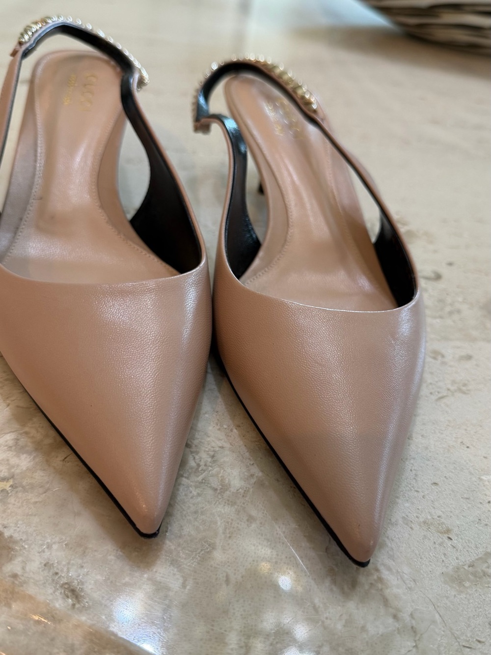 Gucci Women's Nude Slingback Pumps with Gold Accent - Picture 4 of 6